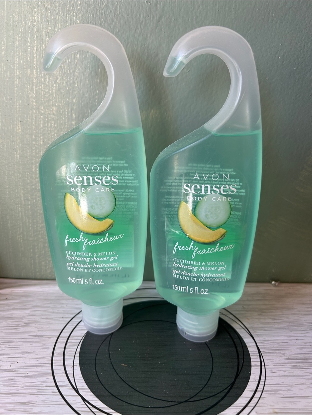 Avon Senses Hydrating Shower Gel in Green (Cucumber & Melon) Duo